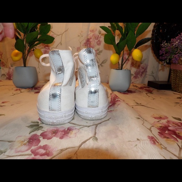 Converse women’s Iridescent white high tops - Picture 3 of 7